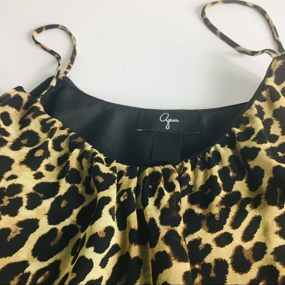 Bloomgdales Animal Print Top Animal Print Women Size Medium Trendy - Picture 9 of 11